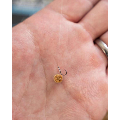 Amo X5 F1 Pellet Rigger Eyed Barbless Matrix