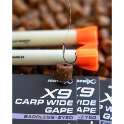 Amo X9 Carp Wide Gape Eyed Barbless Matrix